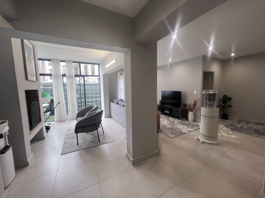 To Let 4 Bedroom Property for Rent in Royal Ascot Western Cape